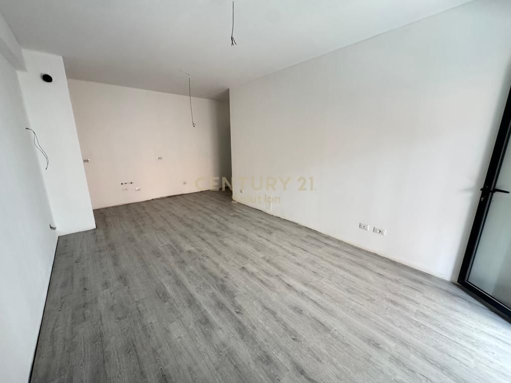 APARTAMENT 2+1+2 TUALETE PER SHITJE PRANE KOMPLEKSIT URBAN GATE 160,000 €