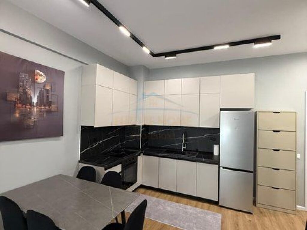 Qera, Apartament 1+1, Fresk