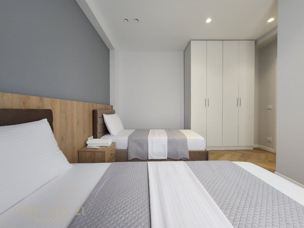JEPET ME QERA APARTAMENT 2+1+POST PARKIMI,YRSHEK (KLINIKA UZLLOVA) 500 € /Muaj