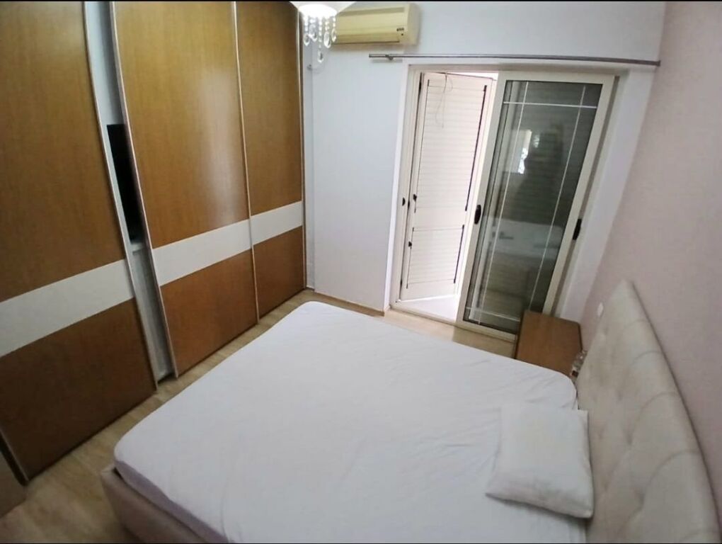 Jepet me qira 2+1 Ali Demi 550 mije leke