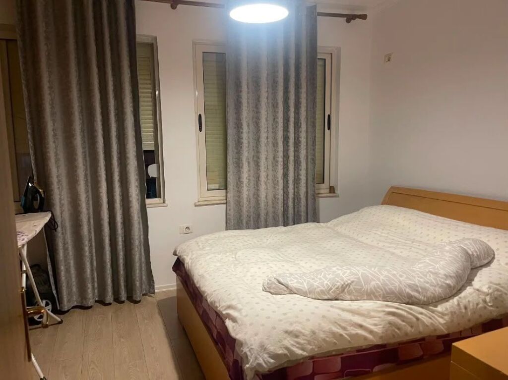 Jepet me qira apartament 1+1