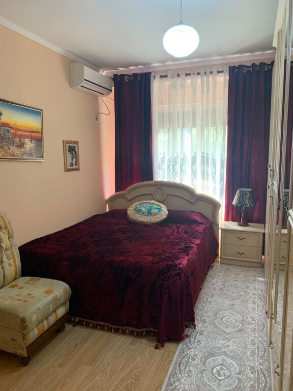 Shitet Apartament 2+1+2+ballkon tek Fresku