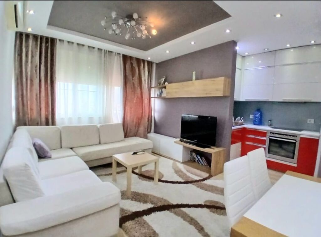 Jepet me qira 2+1 Ali Demi 550 mije leke