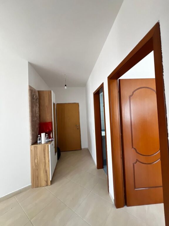 JEPET ME QERA APARTAMENT 2+1+2 PRANE POSTES PLZH, DURRES