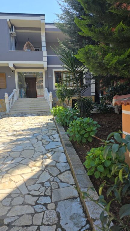 Shitje | Vilë | Rruga Leandro Zoto | 700000 €
