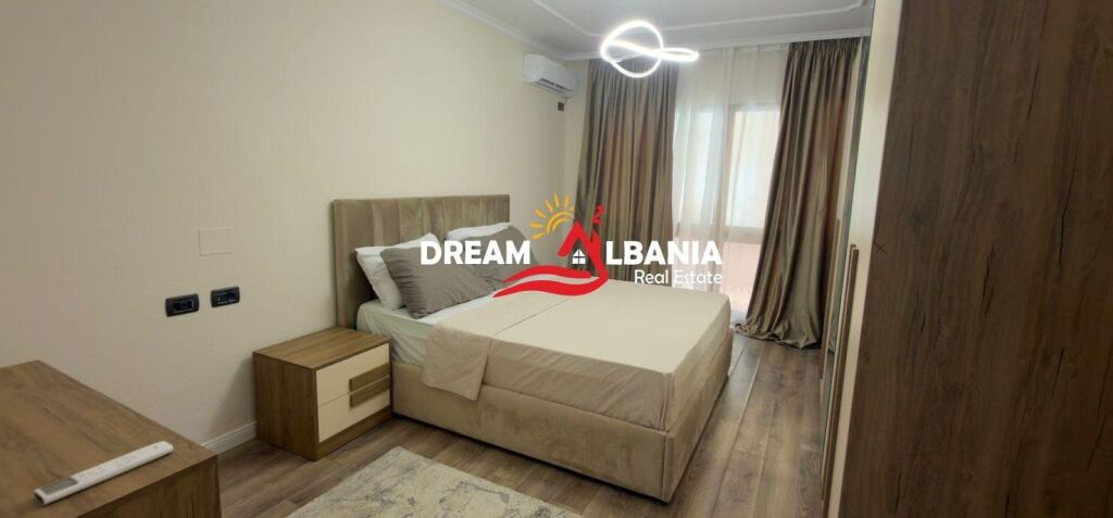 AAppartamento 2+1 con posto auto in affitto vicino al Tribunale di Tirana (ID 5229001)