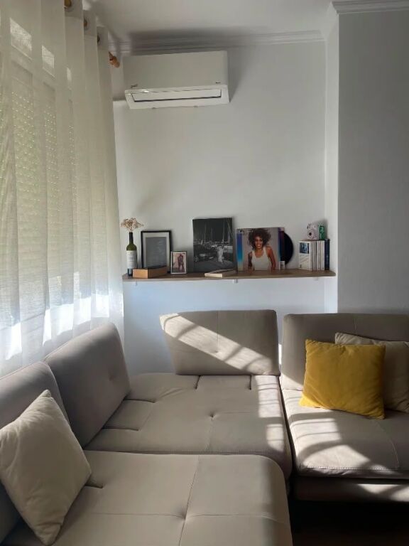 Jepet me qira apartament 1+1