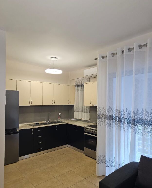 In affitto 2+1+1 Via 5 Maji 55.000 leke