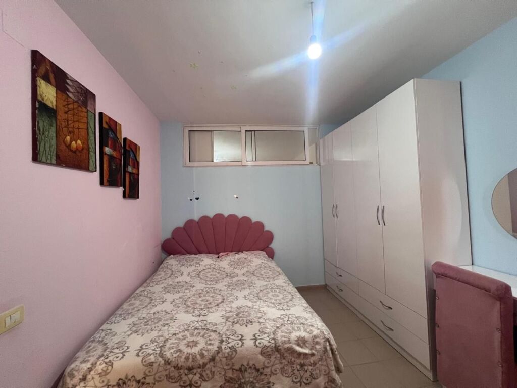 Jepet me qira 2+1+2 Fratari Astir 50.000 leke