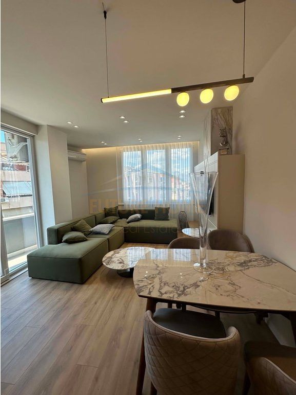 Rent, Apartment 1+1, Unaza e Re