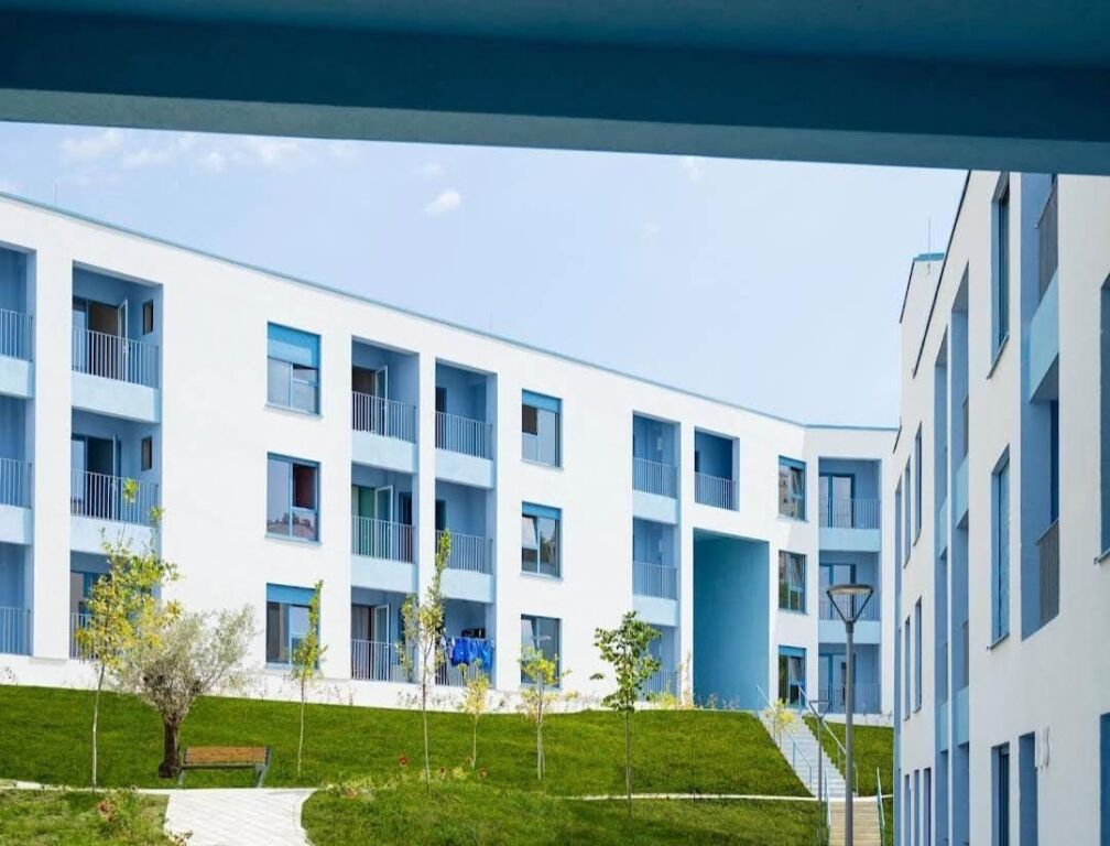 Shitet apartment 2+1+2 tek Rezidenca Oxa , Fresku .