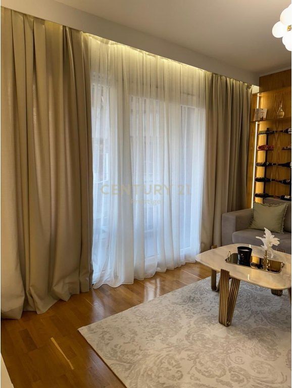 LUXURY 1+1 APARTMENT FOR RENT + PARKING SPACE, BARRIKADAVE STREET!