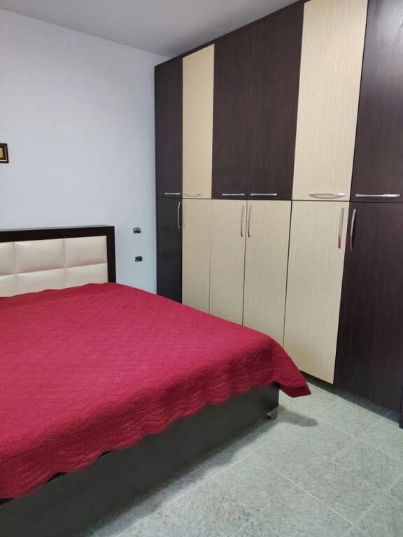 SHTEPI 2+1 ME QIRA - TE TRESHI, INSTITUT , TIRANE