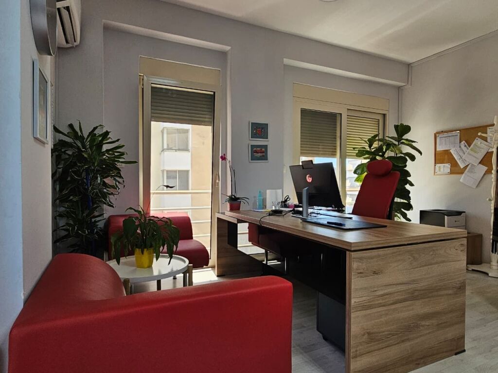 Apartament 4+1+3 ne shitje Pazari i Ri!