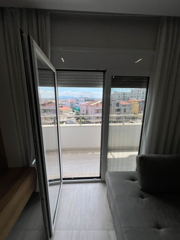 Shitet Apartament 2+1 në Lagjen 17, pranë Ujësjellësit, Durrës