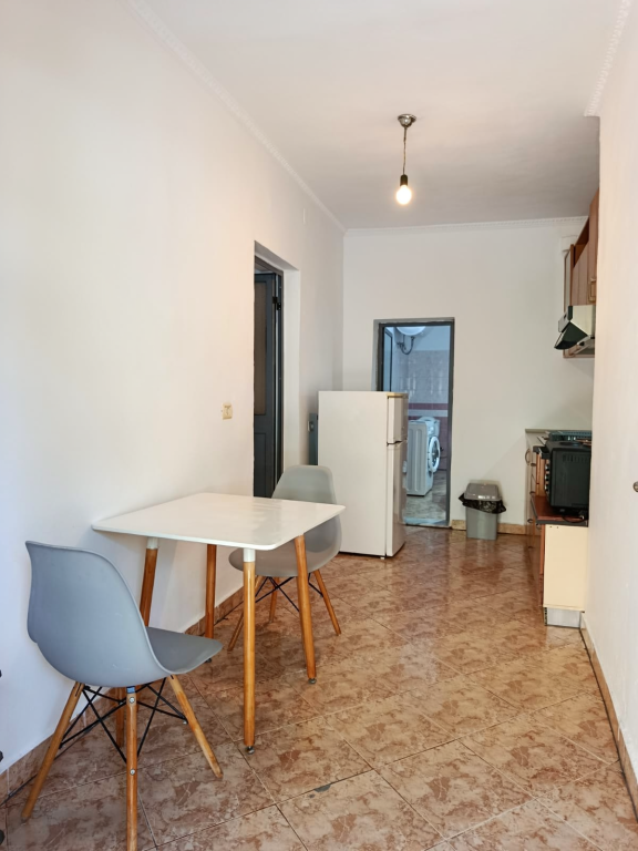 Qera | Shtëpi private 1 + 1 | Rruga Todi Shkurti | 350 €/muaj