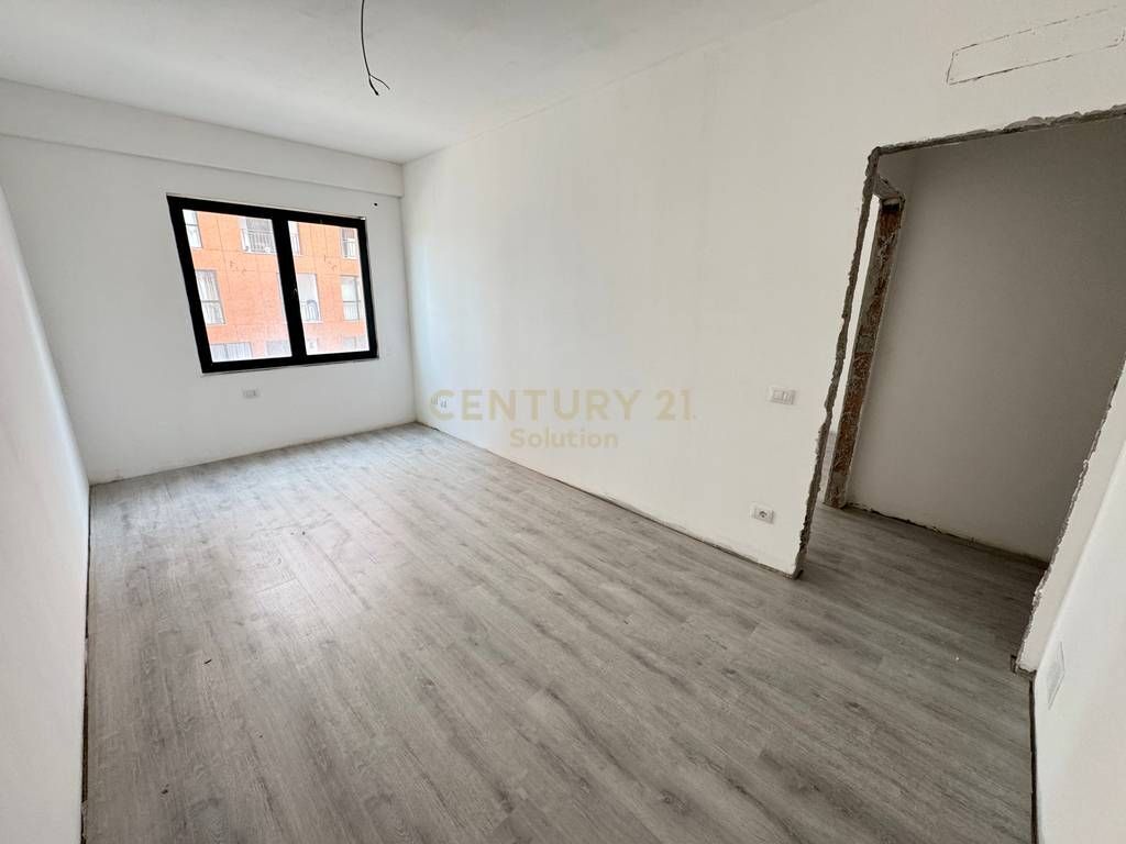 APARTAMENT 2+1+2 TUALETE PER SHITJE PRANE KOMPLEKSIT URBAN GATE 160,000 €