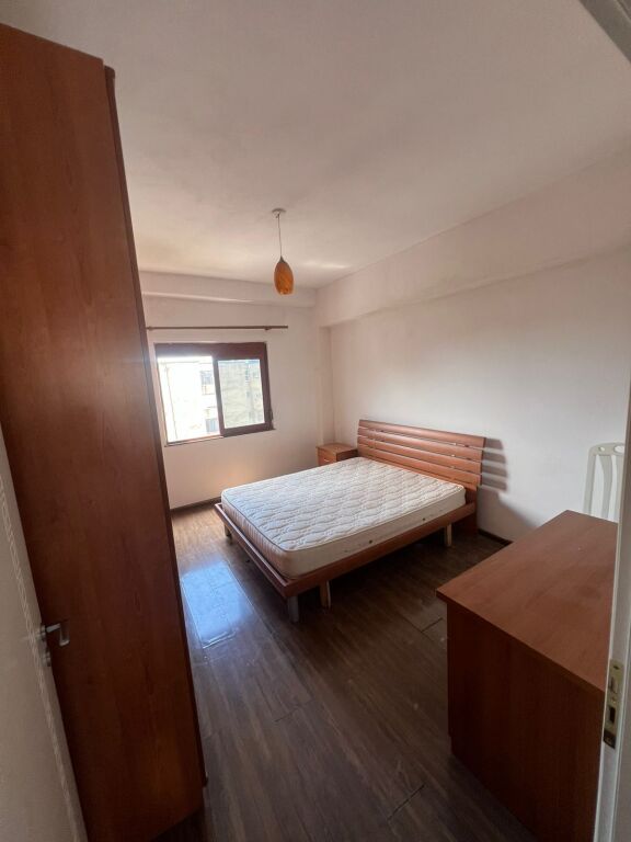 Shitet Apartament 1+1 pranë Bulevardit Dyrrah, Durrës
