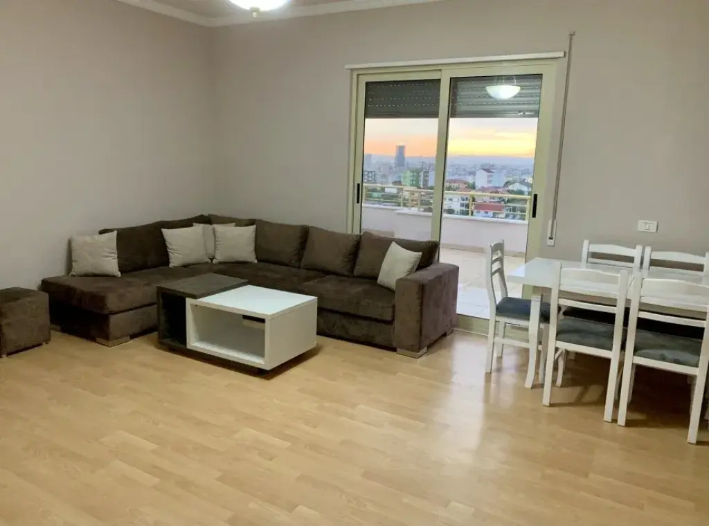 Qera | Penthouse 2+1+Aneks+Ballkon| Rruga Fuat Toptani | 500 €/muaj