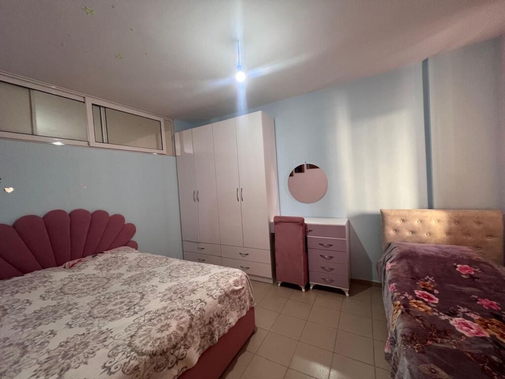 Jepet me qira 2+1+2 Fratari Astir 50.000 leke