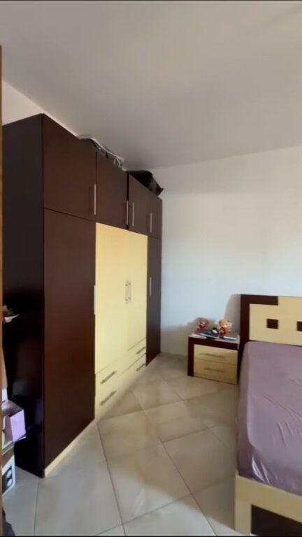 🏢Pas Ish Restorant Durresit, jepet me qera apartament 2+1,i mobiluar.50,000Leke