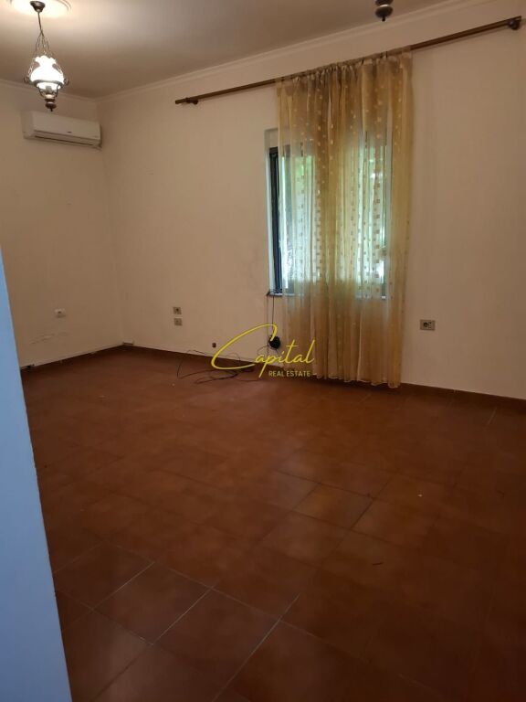 FOR SALE APARTMENT 4+1+2 KAVAJES STREET 245,000 EURO