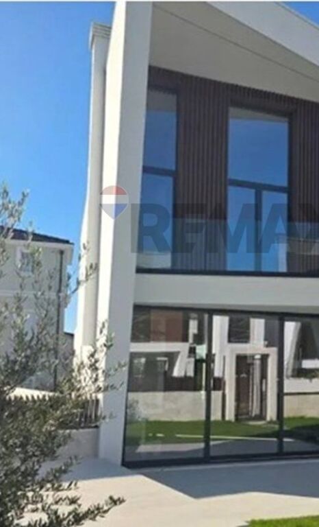 Shitet Apartament 2+1 tekLiqeni i Farkës  ID: 530561001-369
