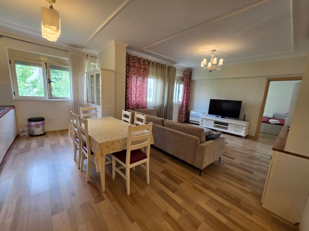 🏡 **FOR SALE: 2+1 Apartment with 2 Bathrooms 🚾 &amp; 1 Balcony 📍Liqeni i Thatë – FZ Residence | 105 m² 🌇 | 5th Floor 🔥 | Title Deed | Fully Furnished (€230,000 💸) 🌐**