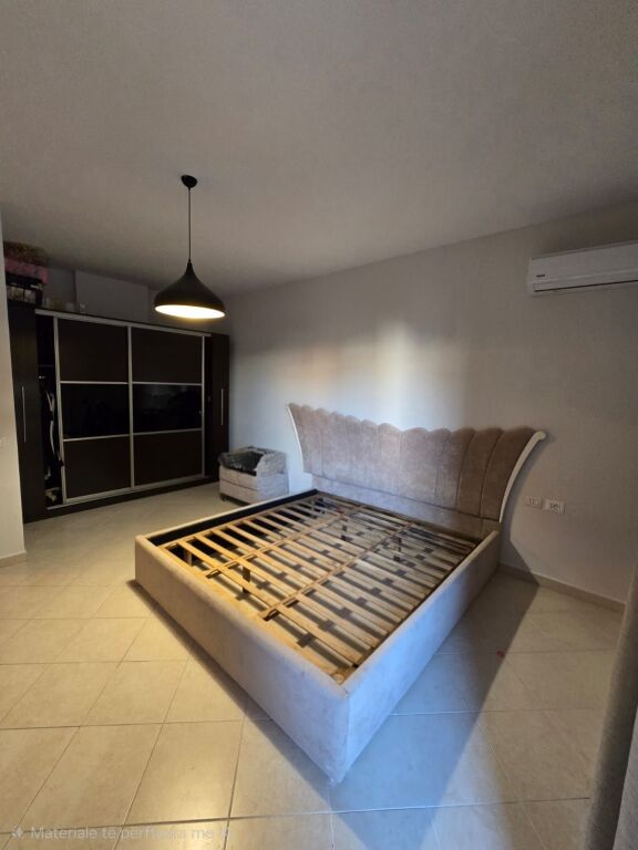 📌Apartament 2+1 me 2 tualete për qira – Rruga e Kosovarëve