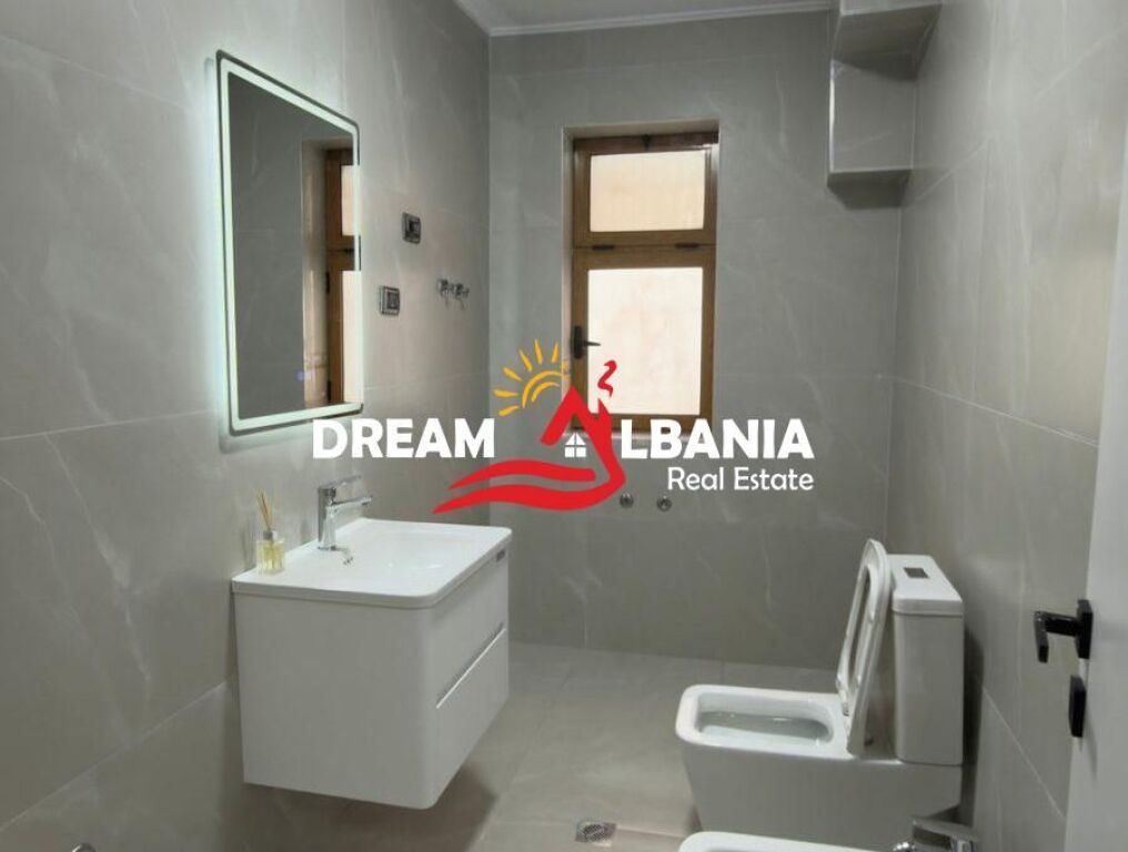 Apartament 2+1 me post parkimi me qera ne afersi te Gjykates se Rrethit ne Tirane (ID 5229001)
