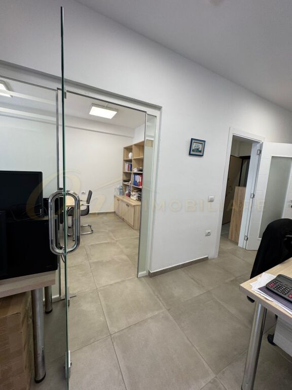 OFFICE FOR RENT, PARIS MUNICIPALITY