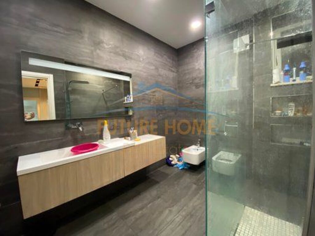 Shitet, Apartament 3+1+2, Kopshti Botanik