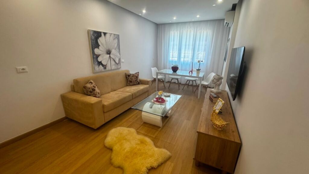 Jepet me Qira: Apartament 1+1 me Garderobë te Garda