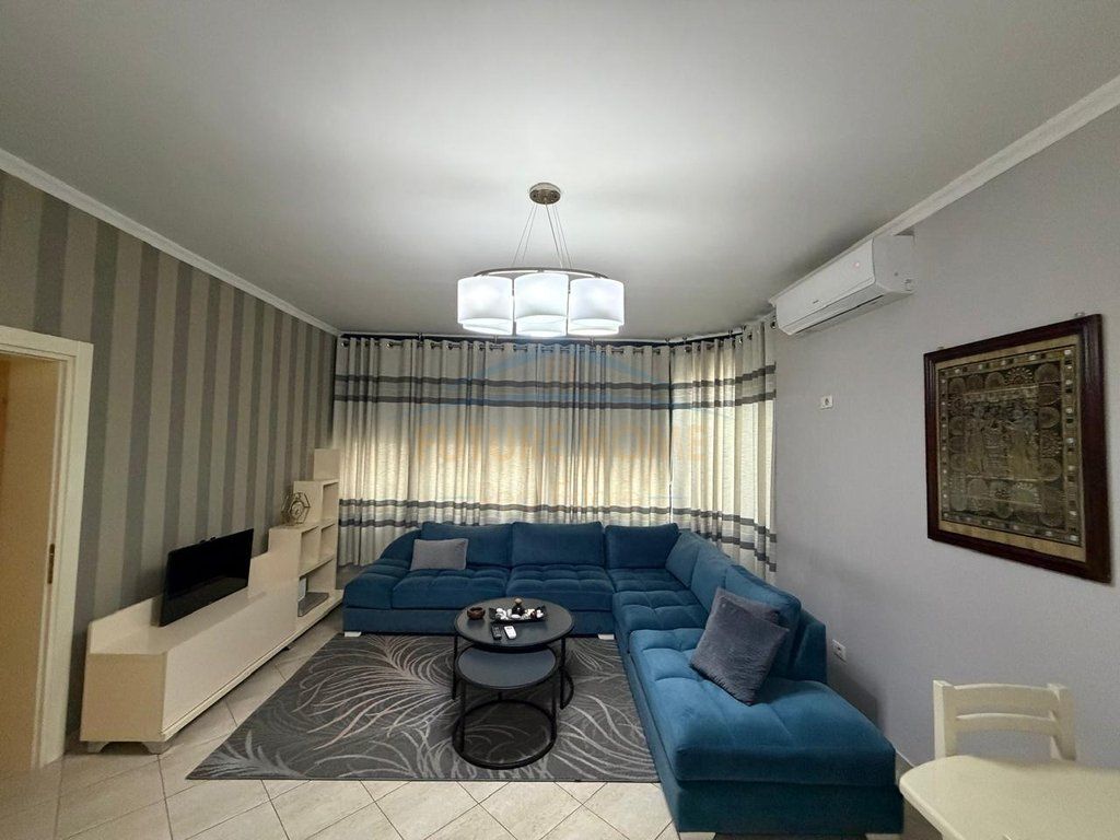 Shitet, Apartament 2+1, Liqeni i Thate. Urban70463