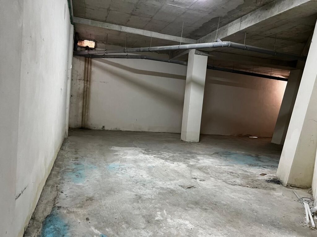 Affitto | Ambjent Biznesi/magazine | Farmacia 10 | 800 €/mese