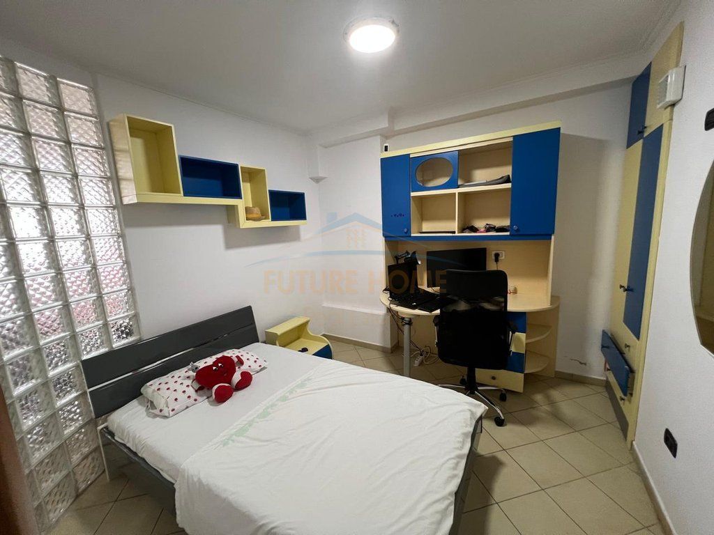 Qira  Apartament 3+1+2 tek Ish Parku (pranë Qendrës Globe)
