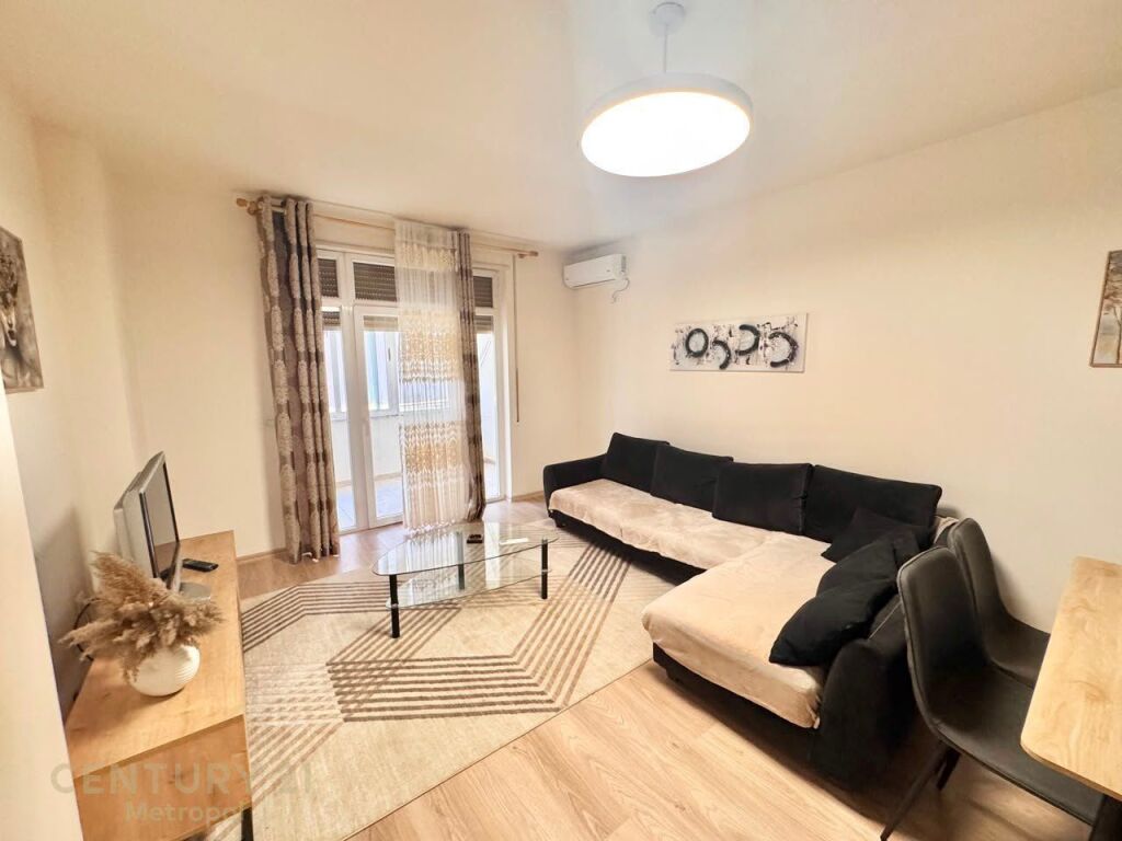 Jepet me Qira: Apartament 1+1 (Pranë Pavarotit / Kopshti Zoologjik)