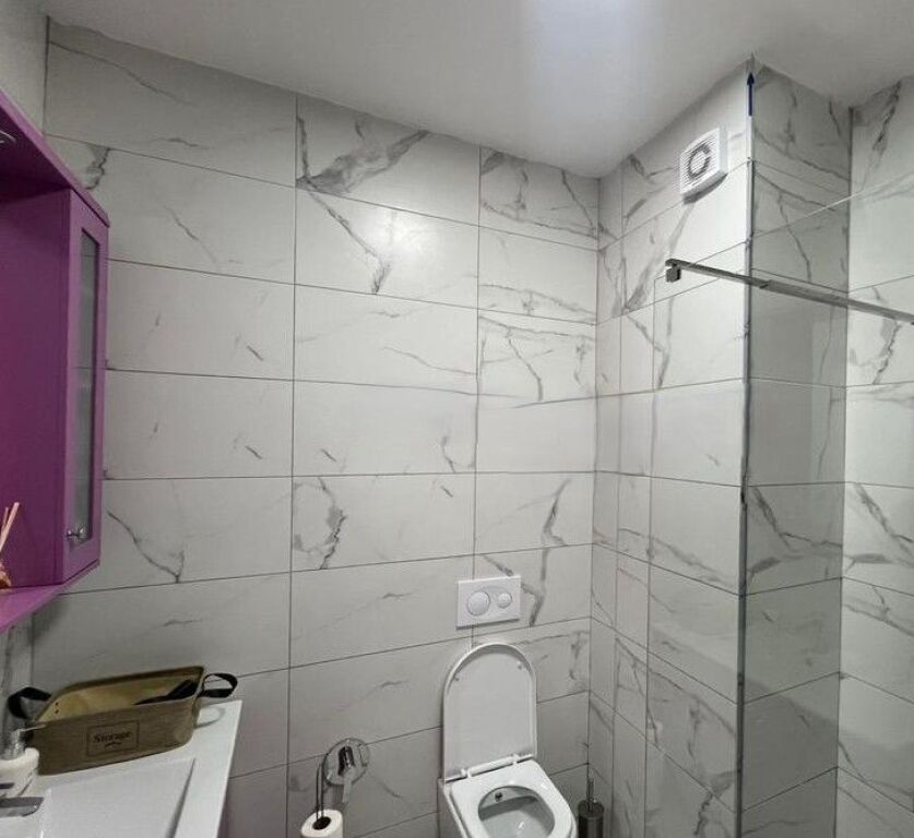 Apartament 1+1 per qira, në qendër të Tiranës, Rruga e Durresit