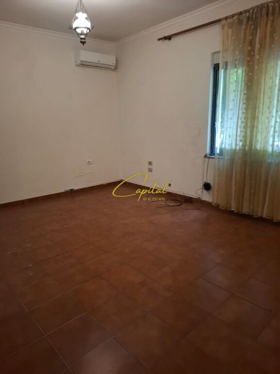 FOR SALE APARTMENT 4+1+2 KAVAJES STREET 245,000 EURO
