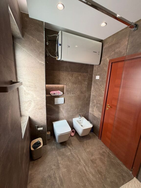 Apartament 3+1+2 per shitje Rruga e Thesarit Fresk !