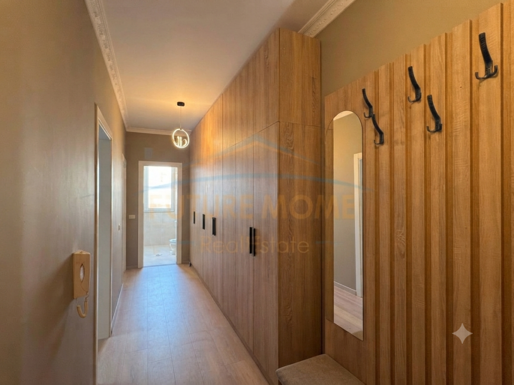 Shitet, Apartament 2+1, Unaza e Re