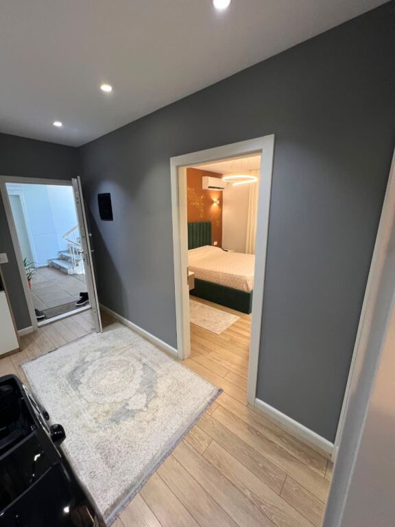 Shitet Apartament 2+1 ne Porcelan