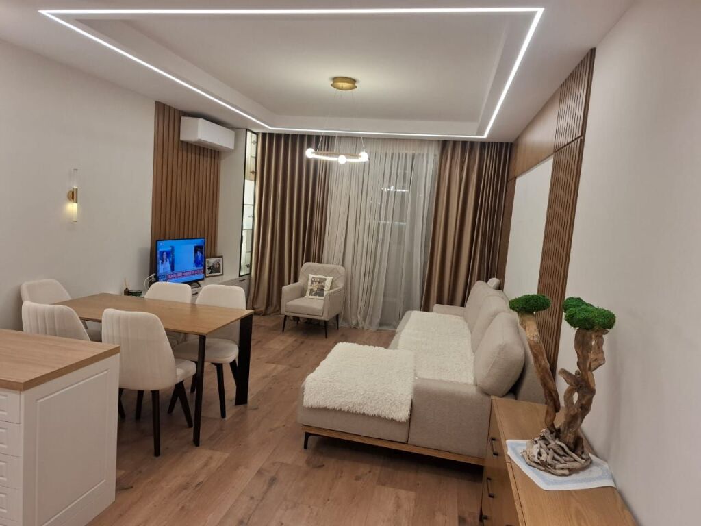 Jepet me qira apartament 2+1+2