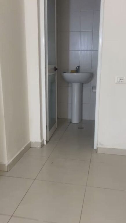 Affitto | Ambjent Biznesi | Rruga Ferit Xhajko | 350 €/mese