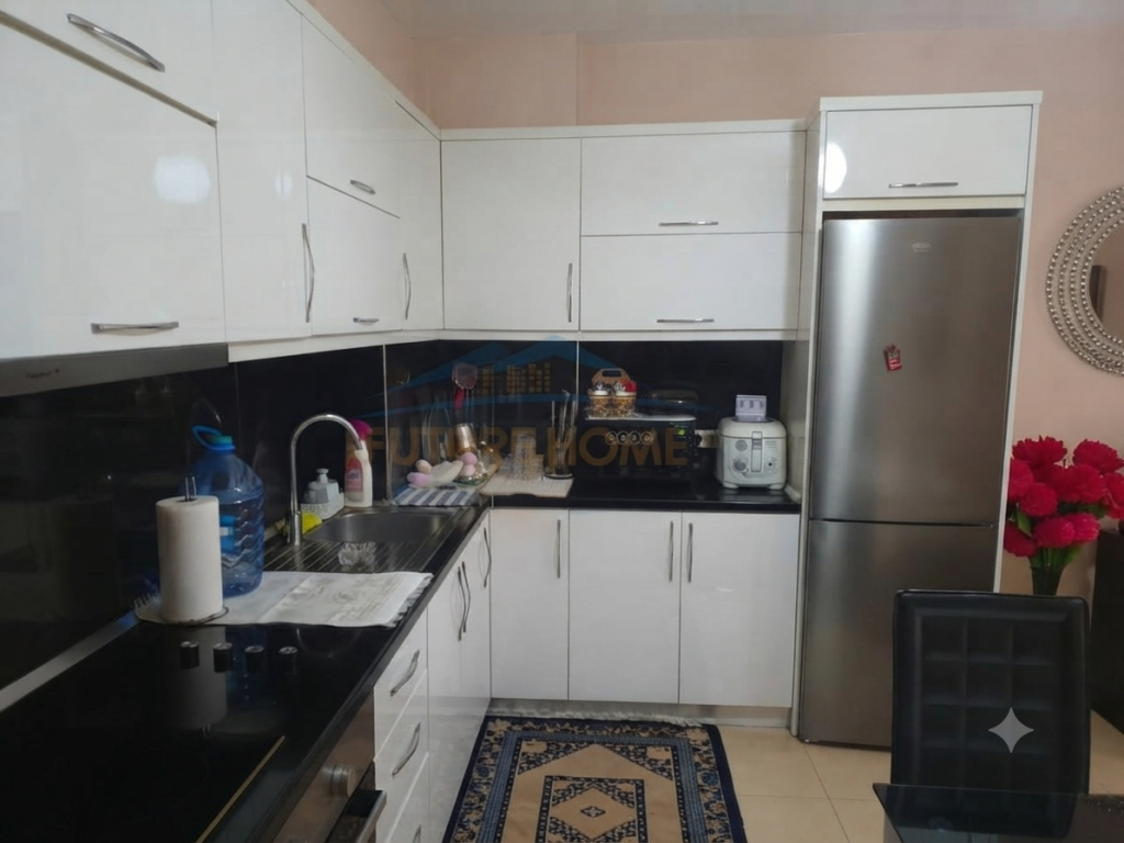 Shitet , Apartament 2+1 , Rruga Besim Alla , Tirane