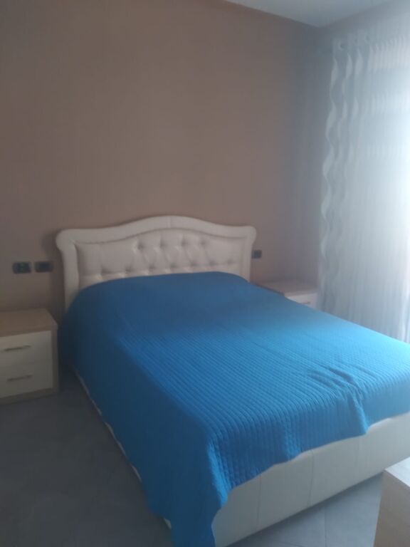 2+1,te bar artisti astir,500 mije leke