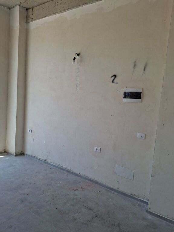 Rent | Ambjent Biznesi | Bulevardi i Ri | 350 €/month