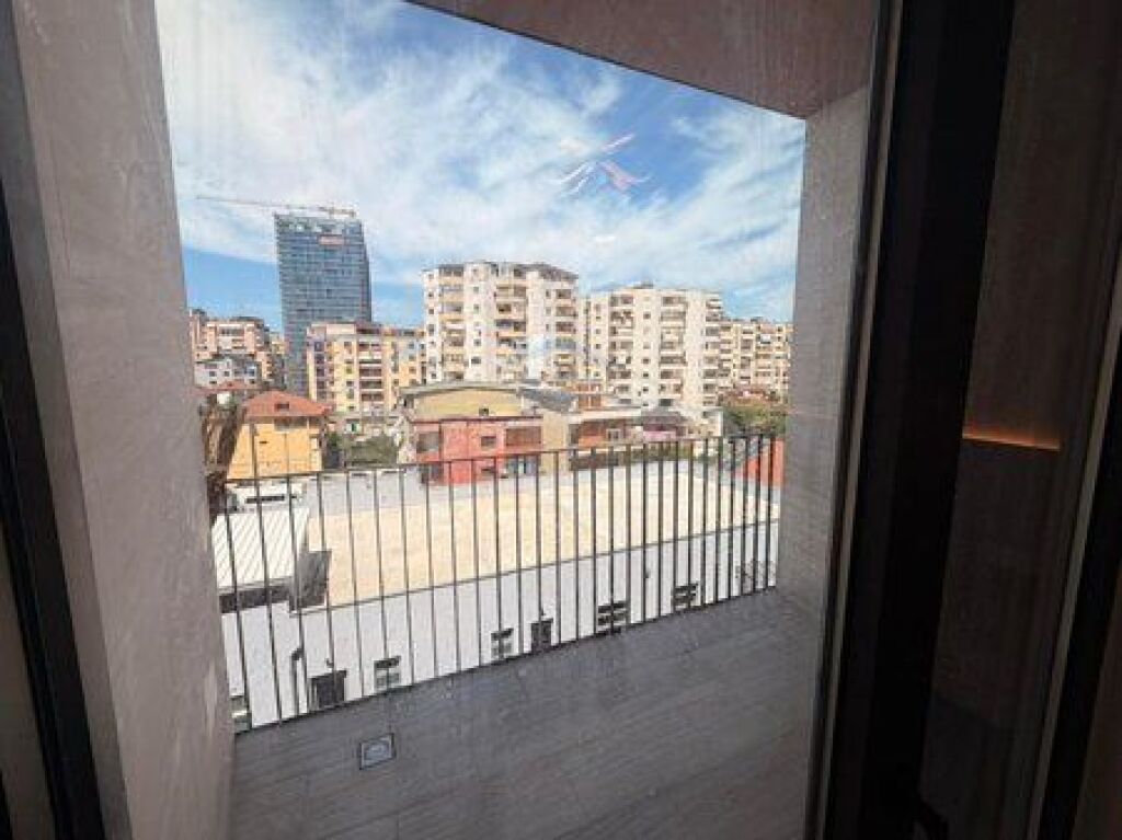 Affitto, Appartamento 2+1+2+ Posto Auto, Altana Luxury Residence, Via Kosovarëve, Tirana.
