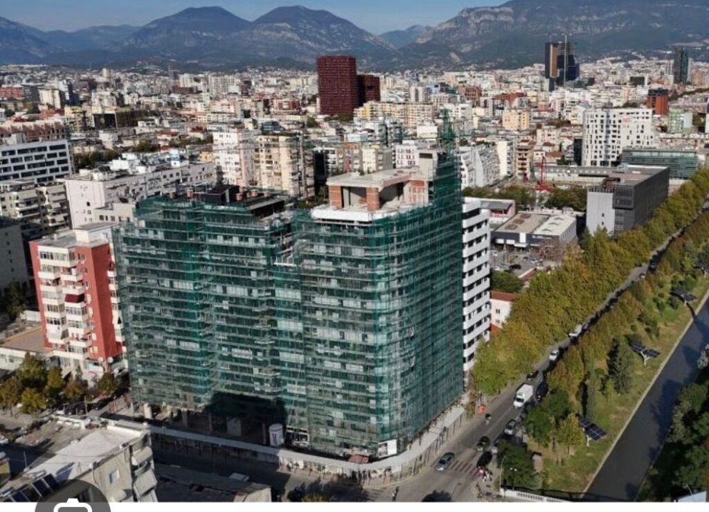 Apartament ne shitje 3+1+2 te Corner Rezidence