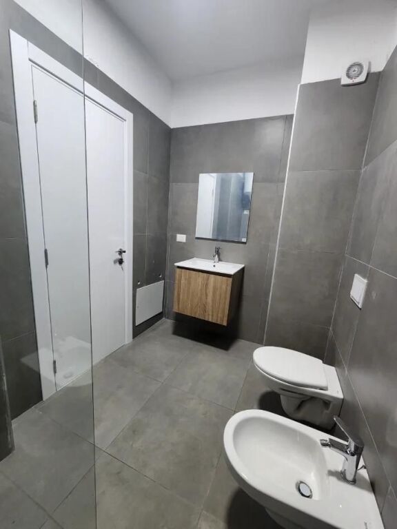 Jepet me qira apartament 1+1 | Kompleksi Arlis, Rruga e Dibrës